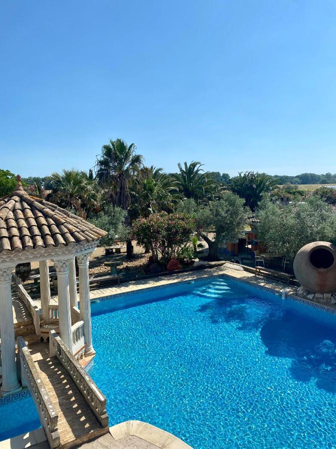 Mas Bien Etre Apartment Fourques  Luaran gambar
